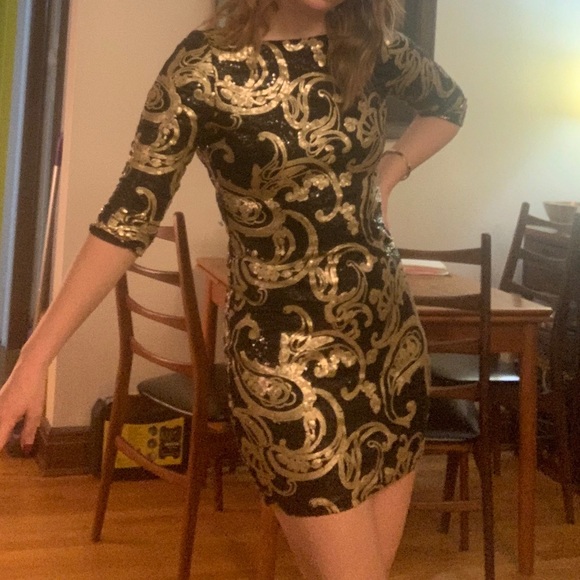 Sparkly black & gold sequinned cocktail dress ✨ - Picture 3 of 4